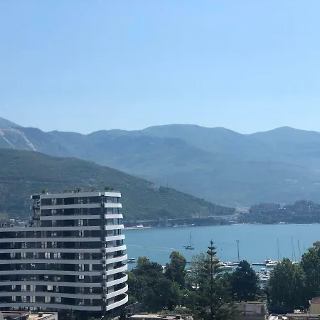 Veselinka & * Budva