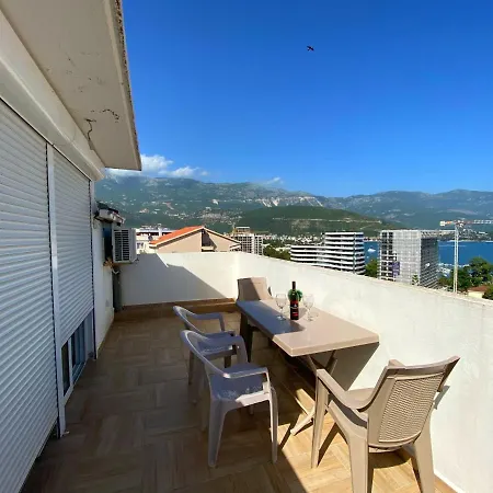 Veselinka Apartments & Rooms